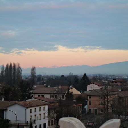Hotel Villa Malaspina Castel de Azzano Bagian luar foto