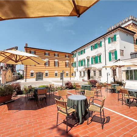 Hotel Villa Malaspina Castel de Azzano Bagian luar foto