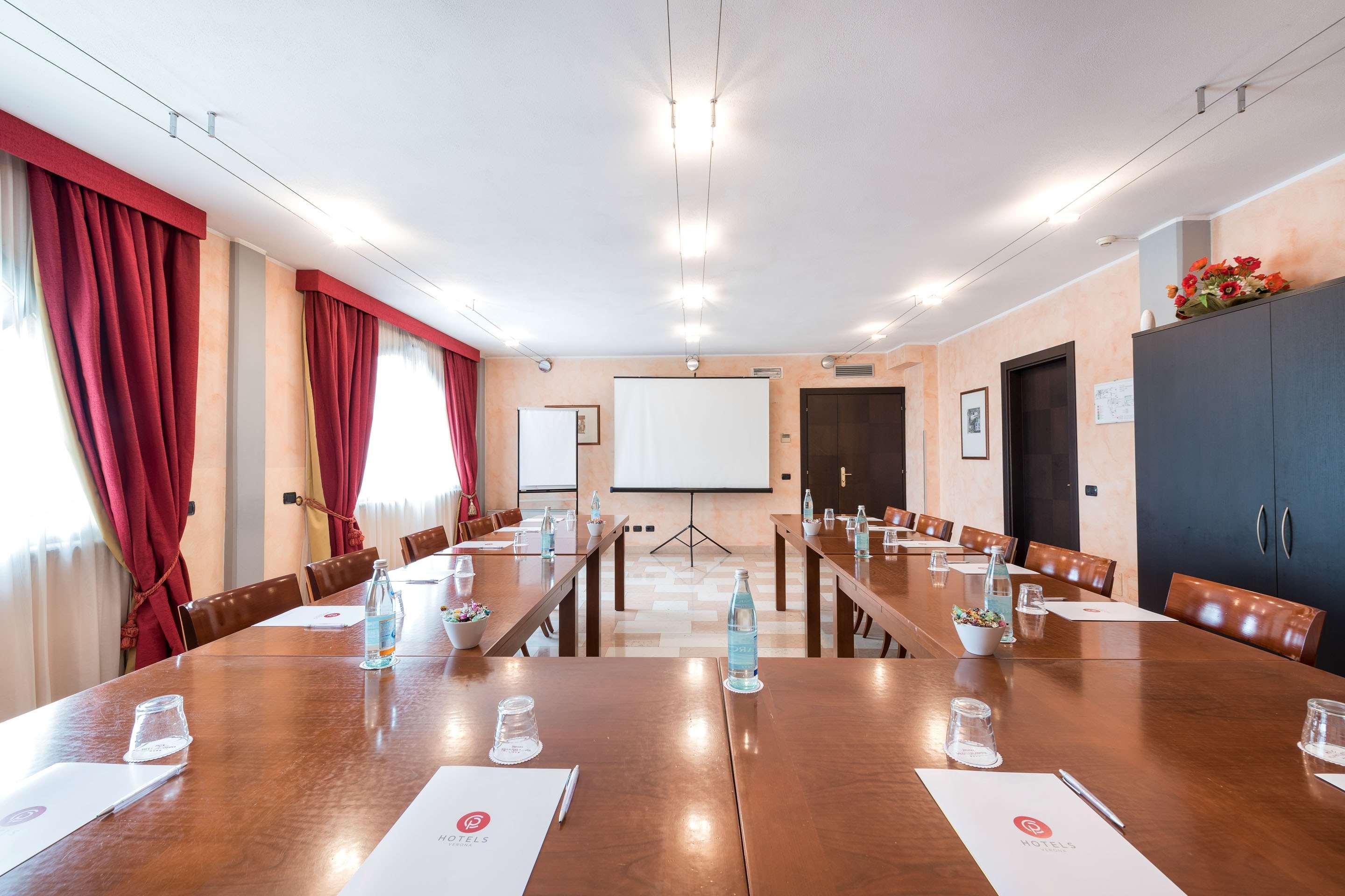 Hotel Villa Malaspina Castel de Azzano Bagian luar foto