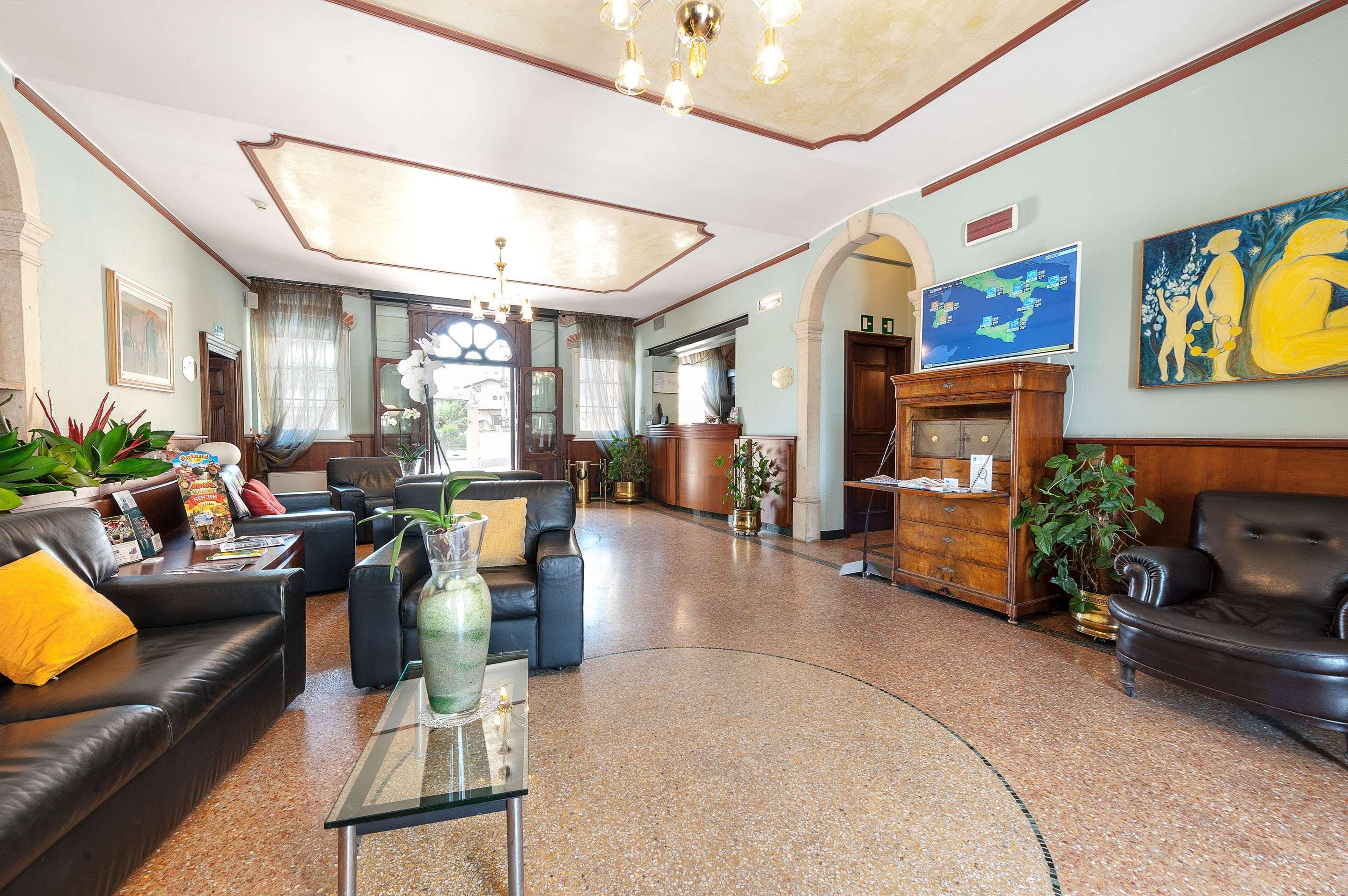 Hotel Villa Malaspina Castel de Azzano Bagian luar foto